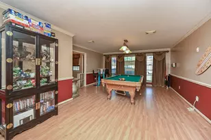 1013 Chesterwood Dr, Pearland, TX 77581 - Photo 5