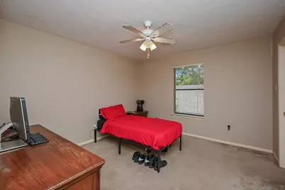 1013 Chesterwood Drive, Pearland, TX 77581 - Photo 17