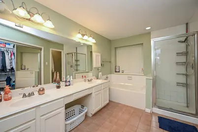 1013 Chesterwood Drive, Pearland, TX 77581 - Photo 11