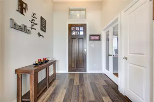 203 Lily Ln, Rosharon, TX 77583 - Photo 3