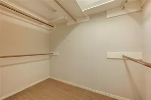 2122 Woodland Springs St, Houston, TX 77077 - Photo 17