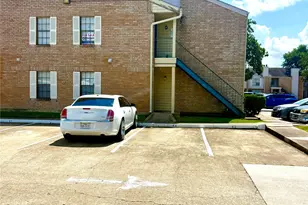14600 Fonmeadow Dr, Houston, TX 77035 - Photo 7