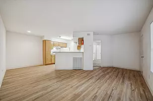 1660 W T C Jester Blvd, Houston, TX 77008 - Photo 1