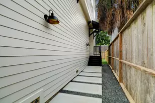 1411 W 23rd St, Houston, TX 77008 - Photo 5