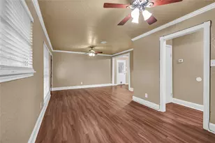 111 Mimosa St, Lake Jackson, TX 77566 - Photo 15