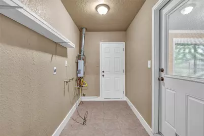 111 Mimosa Street, Lake Jackson, TX 77566 - Photo 9