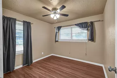 111 Mimosa Street, Lake Jackson, TX 77566 - Photo 21
