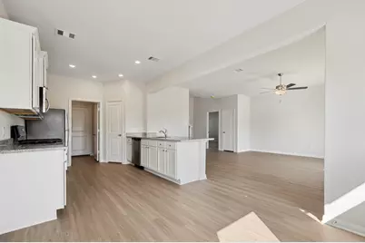 360 Kingston Way, Waller, TX 77484 - Photo 5