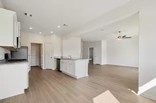 360 Kingston Wy, Waller, TX 77484 - Photo 5