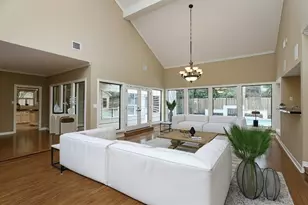 13711 Champions Park Dr, Houston, TX 77069 - Photo 11