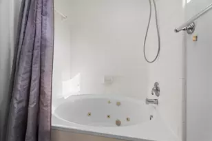 2711 Chenevert St, Houston, TX 77004 - Photo 11