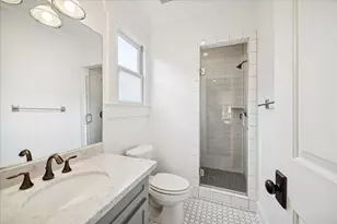 950 Omar St, Houston, TX 77009 - Photo 5