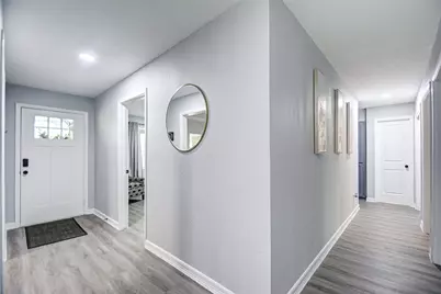 8706 Glen Valley Drive, Houston, TX 77061 - Photo 9