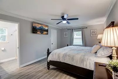 8706 Glen Valley Drive, Houston, TX 77061 - Photo 17
