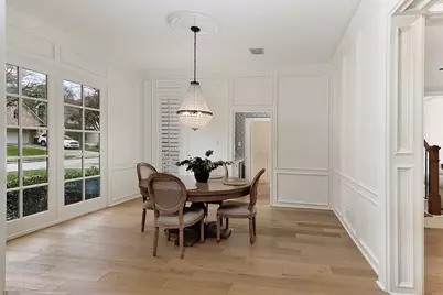 2 Graceful Elm Court, The Woodlands, TX 77381 - Photo 9