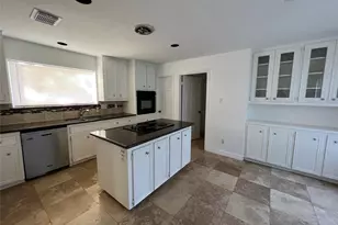 15115 Corona Del Mar Dr, Houston, TX 77083 - Photo 5