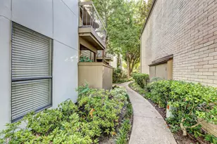 10047 Westpark Dr, Houston, TX 77042 - Photo 25