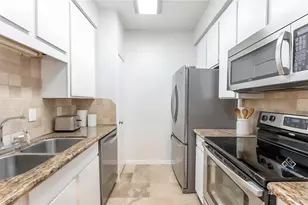 10047 Westpark Dr, Houston, TX 77042 - Photo 9