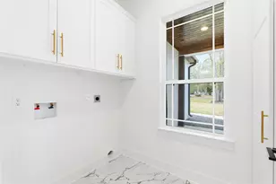 2056 White Doe Court, Cleveland, TX 77328 - Photo 17