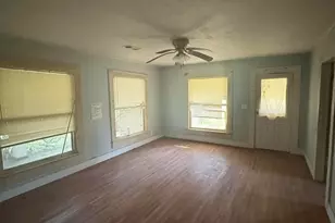 730 W Lee St, Sour Lake, TX 77659 - Photo 13