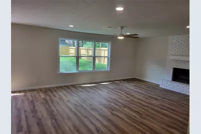 5306 Green Springs Drive, Houston, TX 77066 - Photo 5
