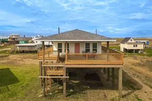 1014 Treaty Dr, Surfside Beach, TX 77541 - Photo 1