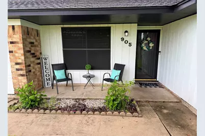905 Southside Drive, Angleton, TX 77515 - Photo 1