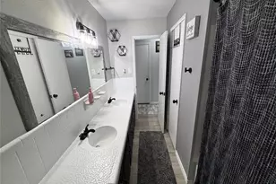 905 Southside Dr, Angleton, TX 77515 - Photo 19
