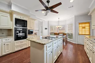 1931 Windy Green Dr, Houston, TX 77345 - Photo 9