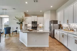 10809 Mendel Ter Dr, Rosharon, TX 77583 - Photo 11