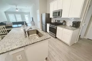 26544 Eternal Dr, La Marque, TX 77568 - Photo 5