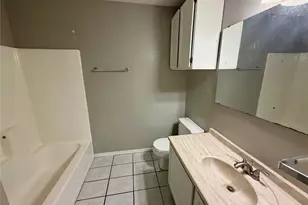 2521 Crosstimbers St, Huntsville, TX 77320 - Photo 5