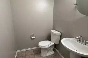 2521 Crosstimbers St, Huntsville, TX 77320 - Photo 3