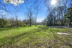 472 E Main St, Zavalla, TX 75980 - Photo 23