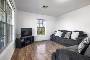 472 E Main St, Zavalla, TX 75980 - Photo 7