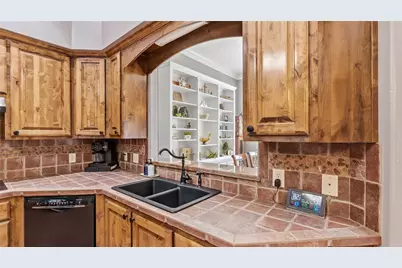 135 Apache, Franklin, TX 77856 - Photo 21