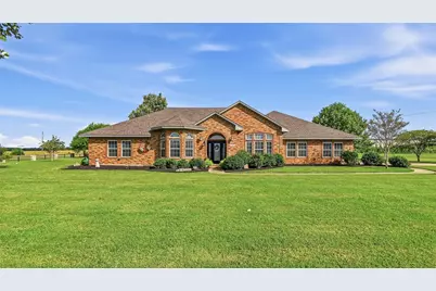 135 Apache, Franklin, TX 77856 - Photo 1
