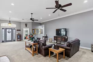 135 Apache, Franklin, TX 77856 - Photo 9