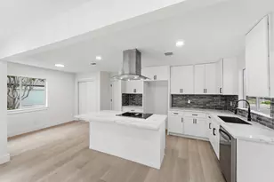 11415 Overbrook Ln, Houston, TX 77077 - Photo 5