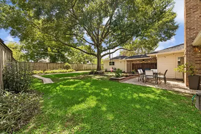926 Ashford Parkway, Houston, TX 77077 - Photo 31