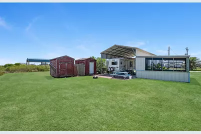 1476 Mabry Street, Gilchrist, TX 77617 - Photo 11