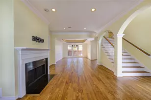 2124 Nantucket Dr, Houston, TX 77057 - Photo 5