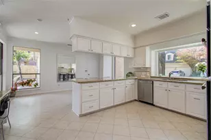 15835 N Barkers Landing Rd, Houston, TX 77079 - Photo 9