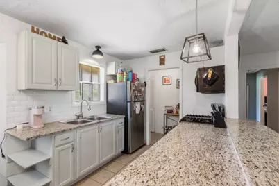 5830 Woodview Drive, Houston, TX 77396 - Photo 7