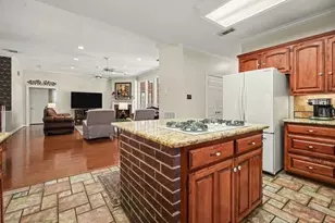 5400 W Orange St, Pearland, TX 77581 - Photo 13