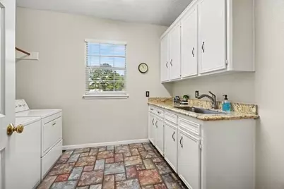 5400 W Orange Street, Pearland, TX 77581 - Photo 19