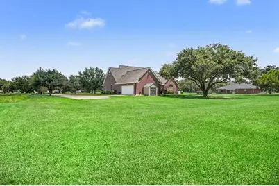 5400 W Orange Street, Pearland, TX 77581 - Photo 47