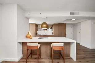 1300 Lamar St, Houston, TX 77010 - Photo 5