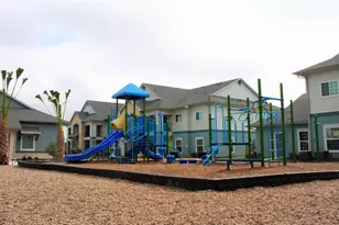 711 Glenoak Dr, Corpus Christi, TX 78418 - Photo 3