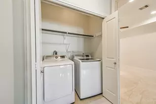 1049 W 22nd St, Houston, TX 77008 - Photo 23